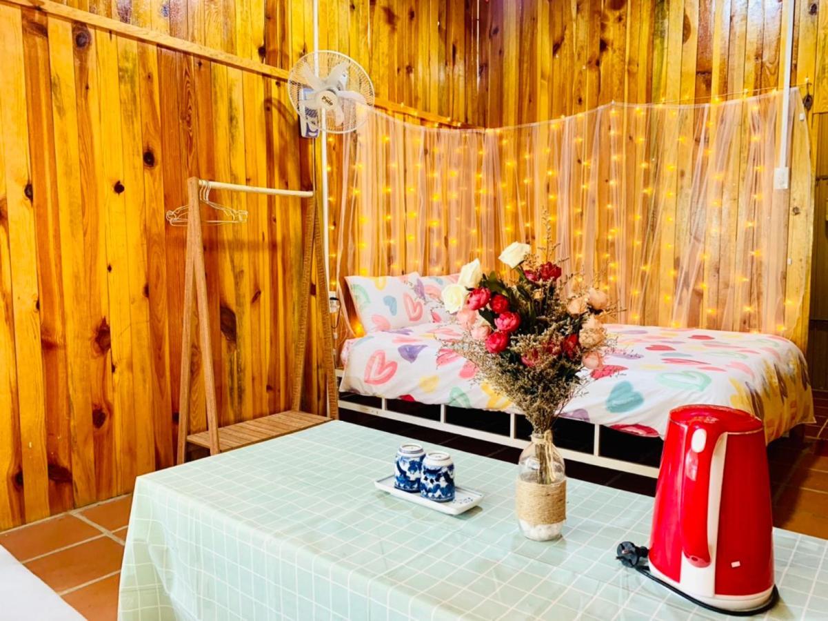 Moc Gia Vien Homestay - Dalat Exteriör bild
